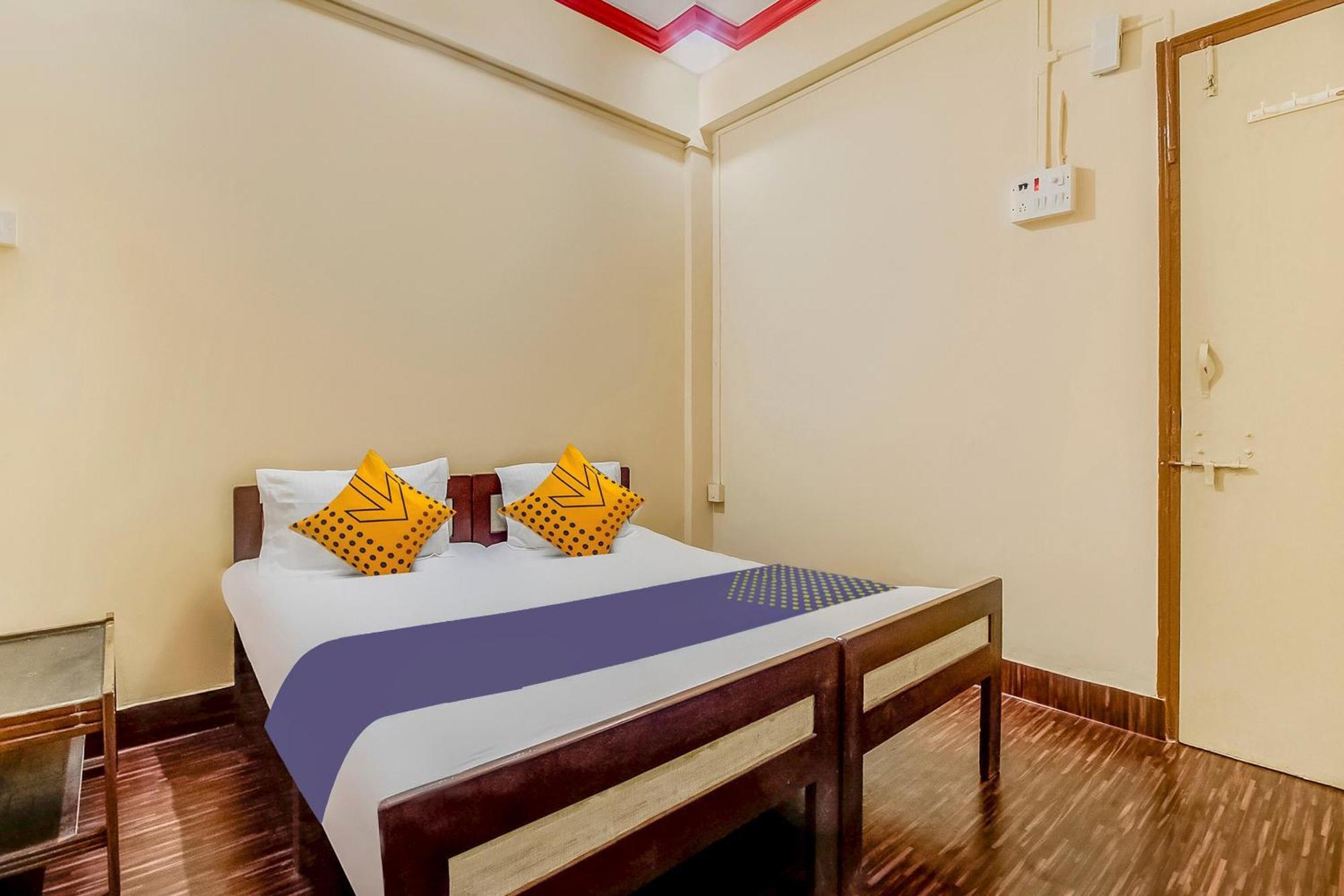 Hotel O New Ushakal Lodging & Boarding Nirmal  Zewnętrze zdjęcie